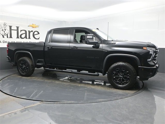 Used 2024 Chevrolet Silverado 2500 LTZ w/ LTZ Plus Package image 6