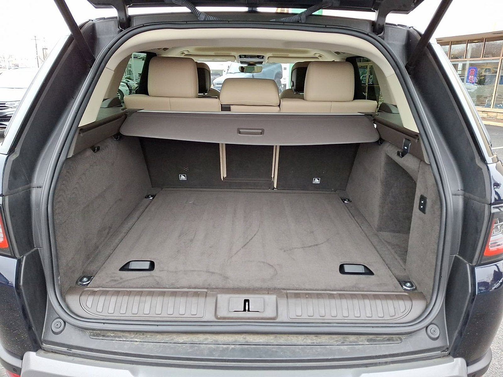 Used 2021 Land Rover Range Rover Sport SE image 28