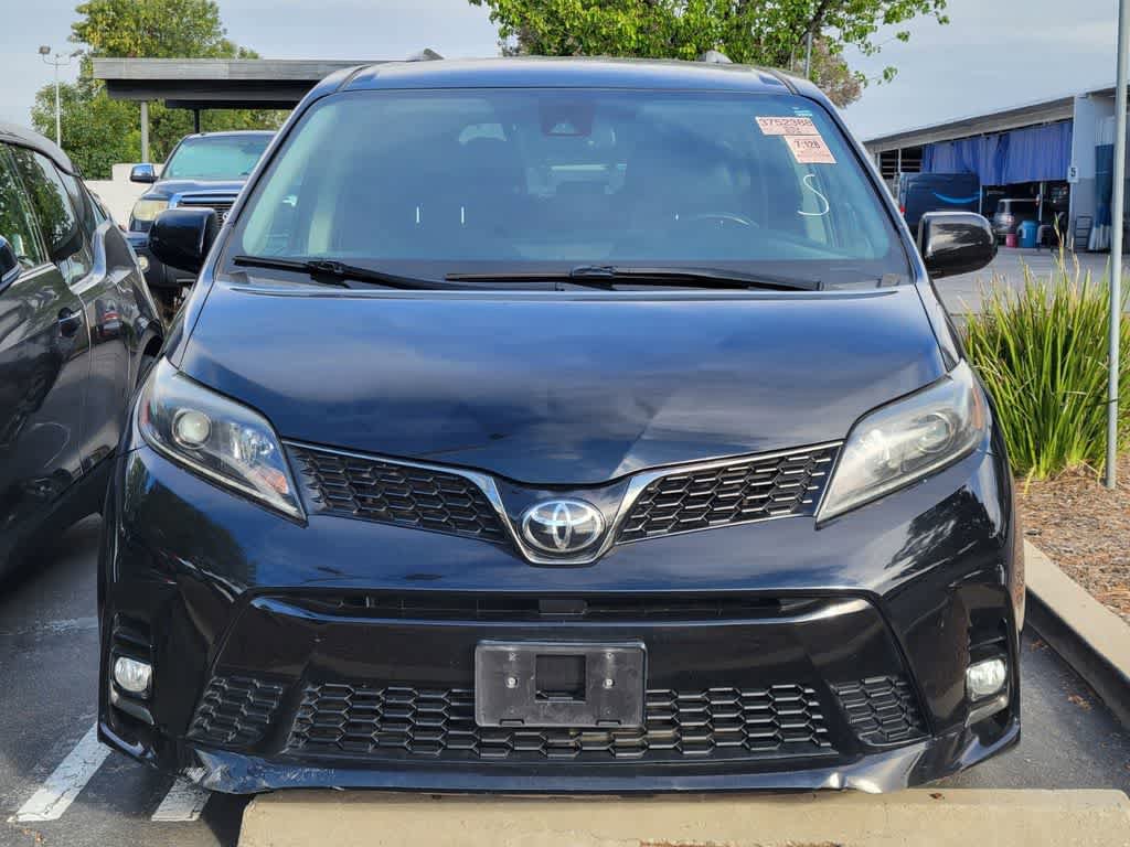 Used 2020 Toyota Sienna SE w/ Carpet Mat Package FWD image 11