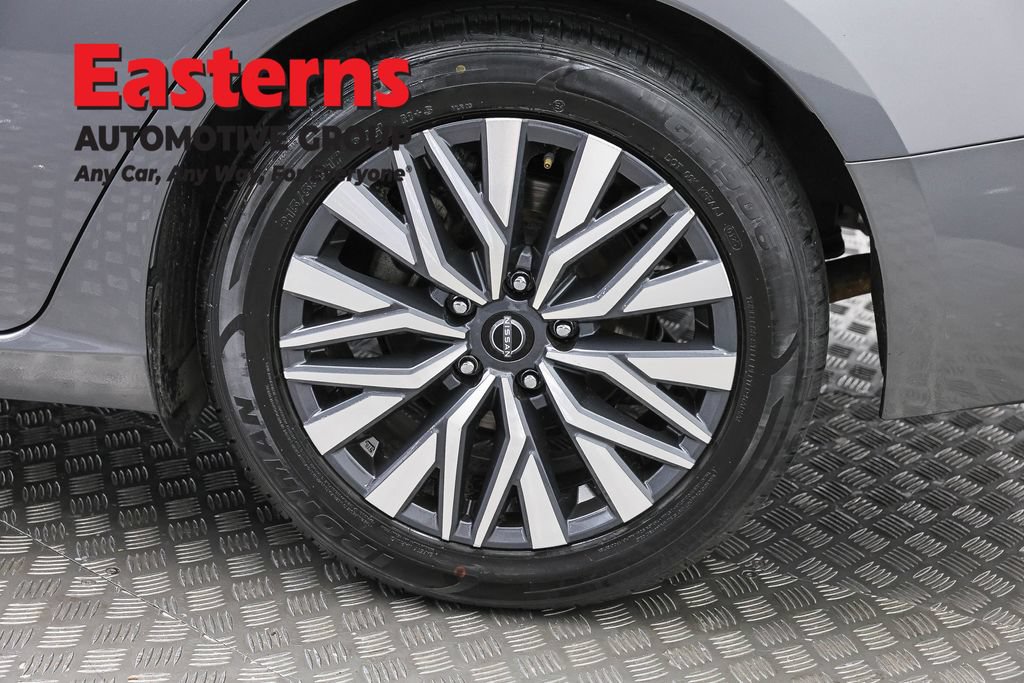Used 2024 Nissan Altima 2.5 SV FWD image 33