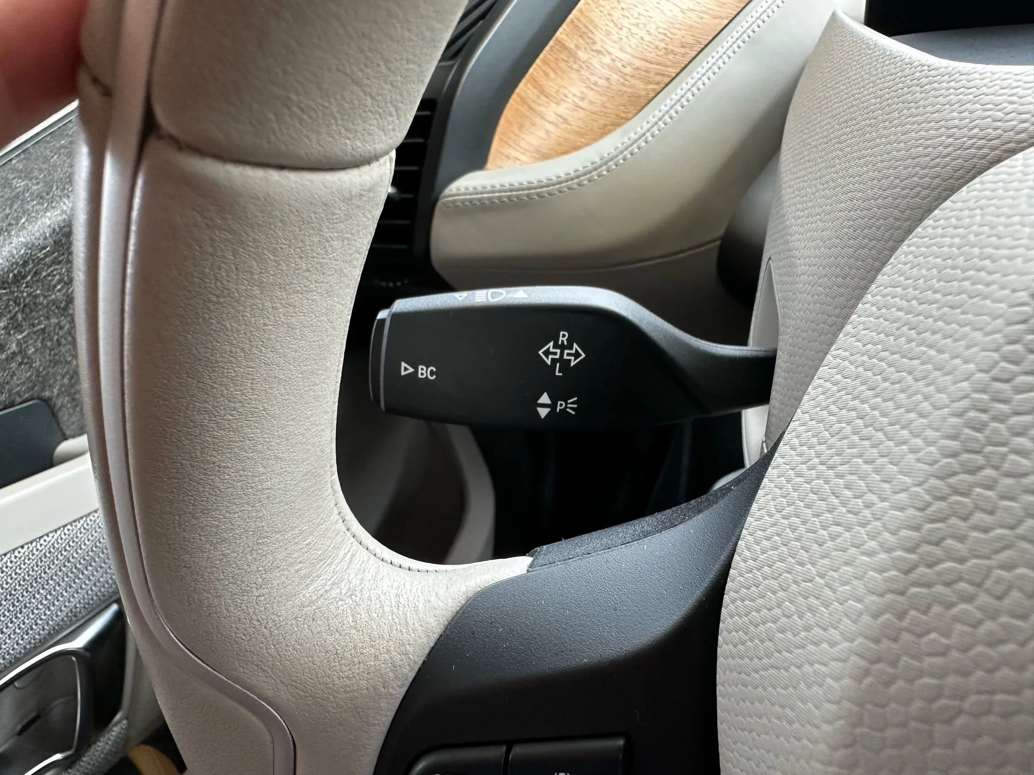 Used 2014 BMW i3 Hatchback 4D image 12