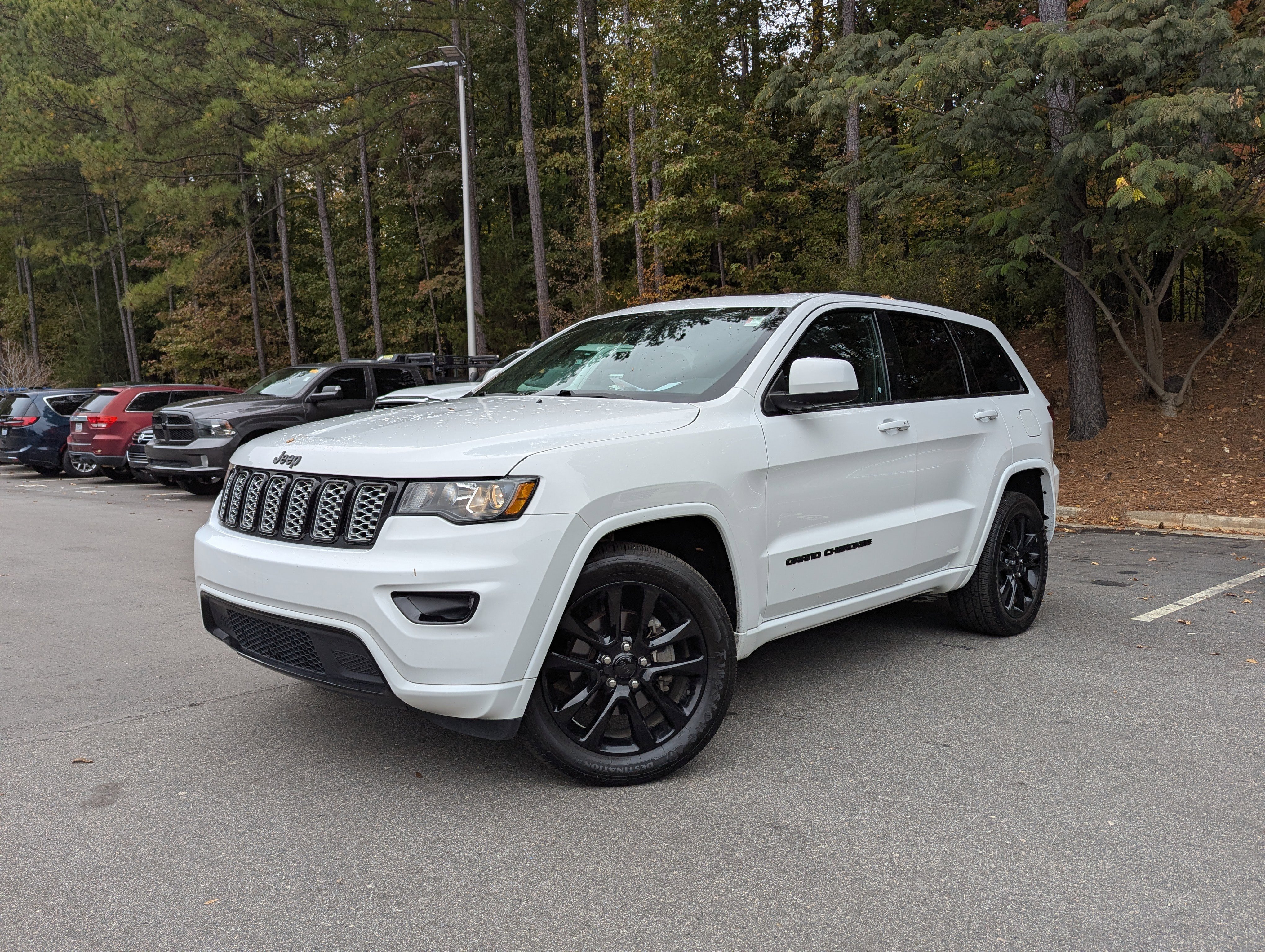 Used 2020 Jeep Grand Cherokee Altitude