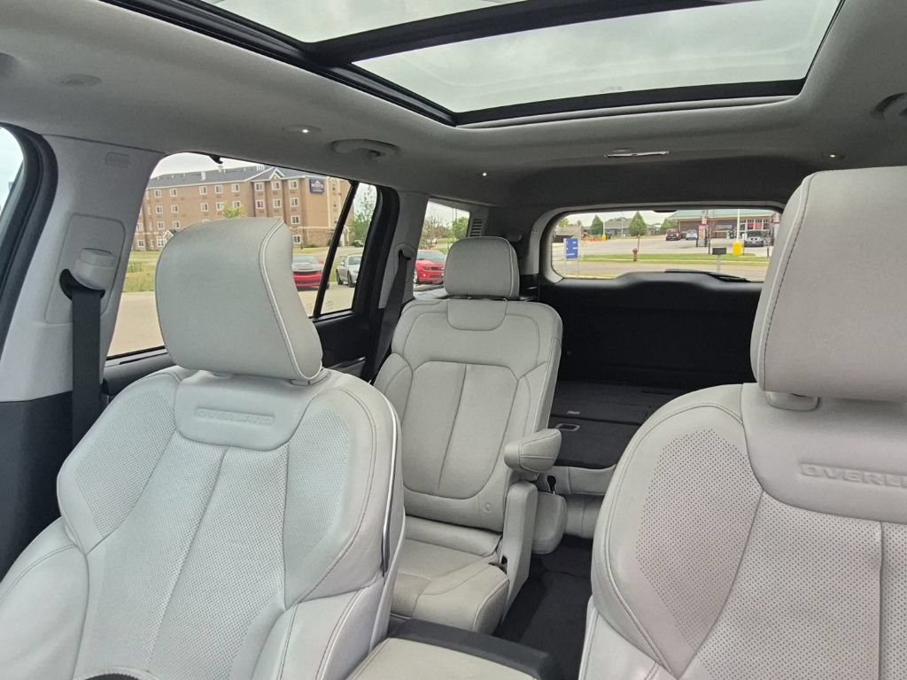 Used 2021 Jeep Grand Cherokee L Overland w/ Advanced Protech Group III AWD/4WD image 23