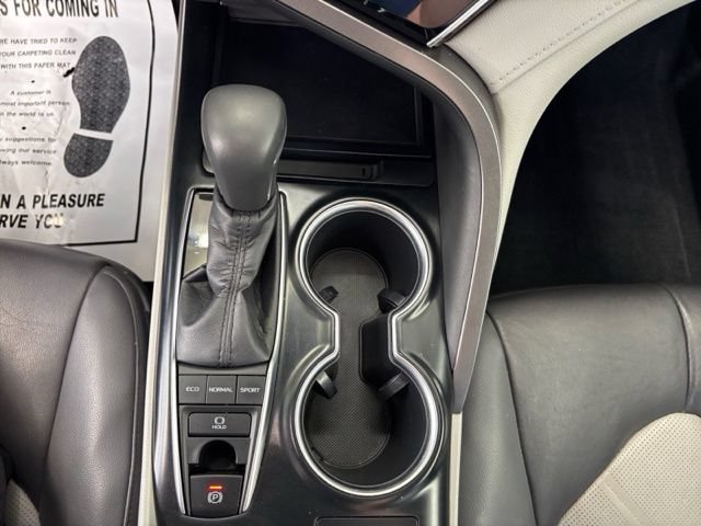 Used 2018 Toyota Camry XLE FWD image 21