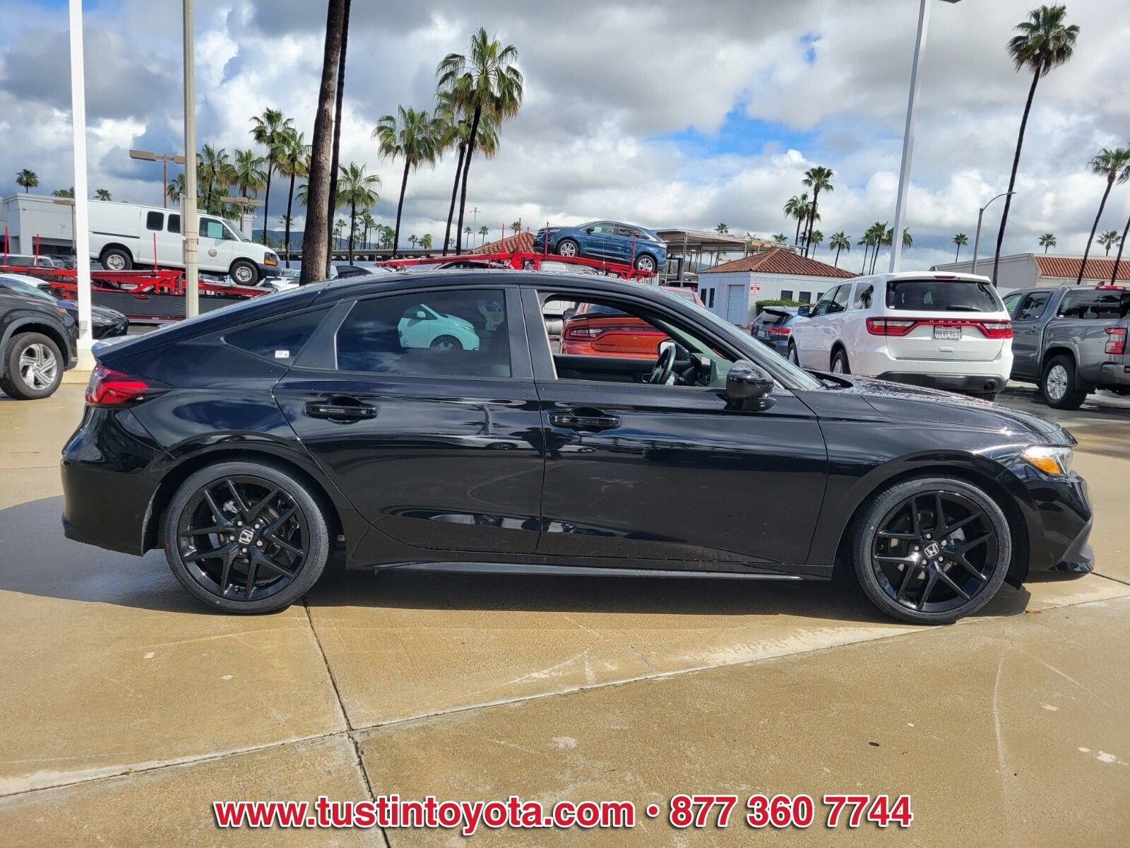 Used 2024 Honda Civic Sport image 3