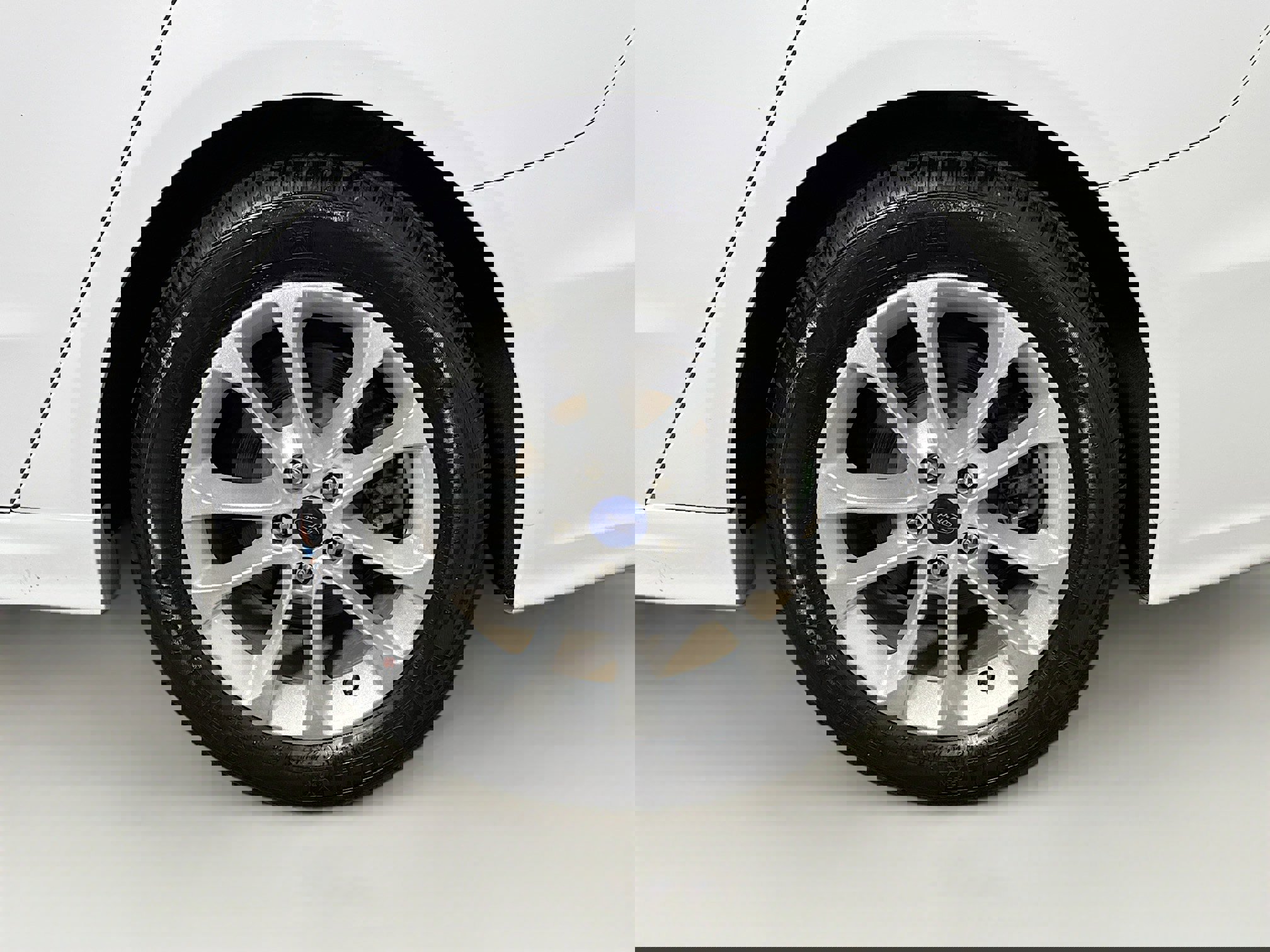 Used 2020 Ford Fusion SE image 27