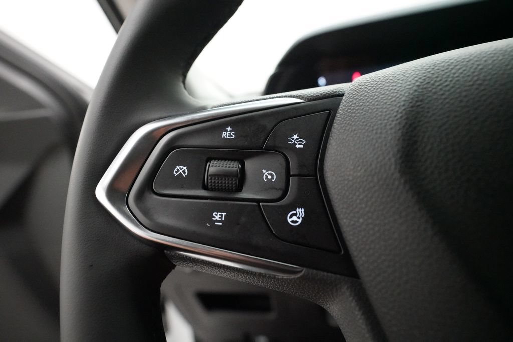 Used 2025 Chevrolet TrailBlazer LT w/ LT Cold Weather Package AWD/4WD image 17
