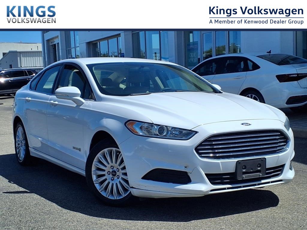 Used 2016 Ford Fusion SE