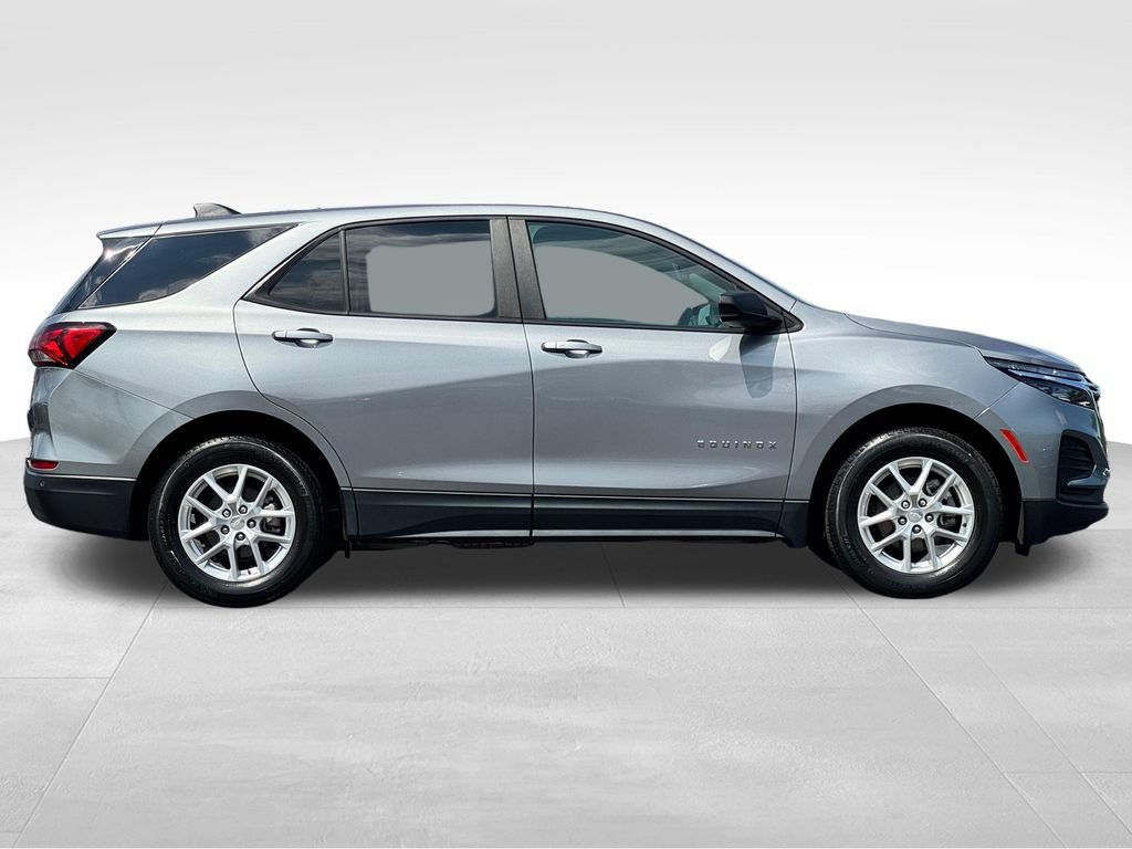 Used 2023 Chevrolet Equinox LS w/ LS Convenience Package FWD image 8