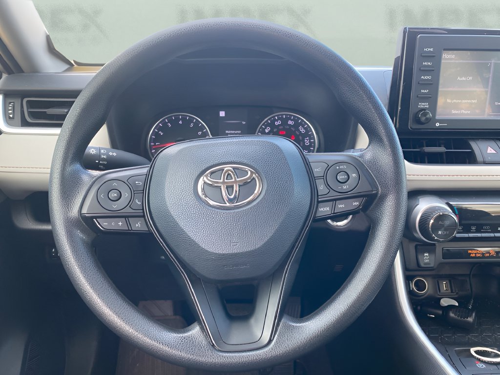 Used 2022 Toyota RAV4 XLE FWD image 11