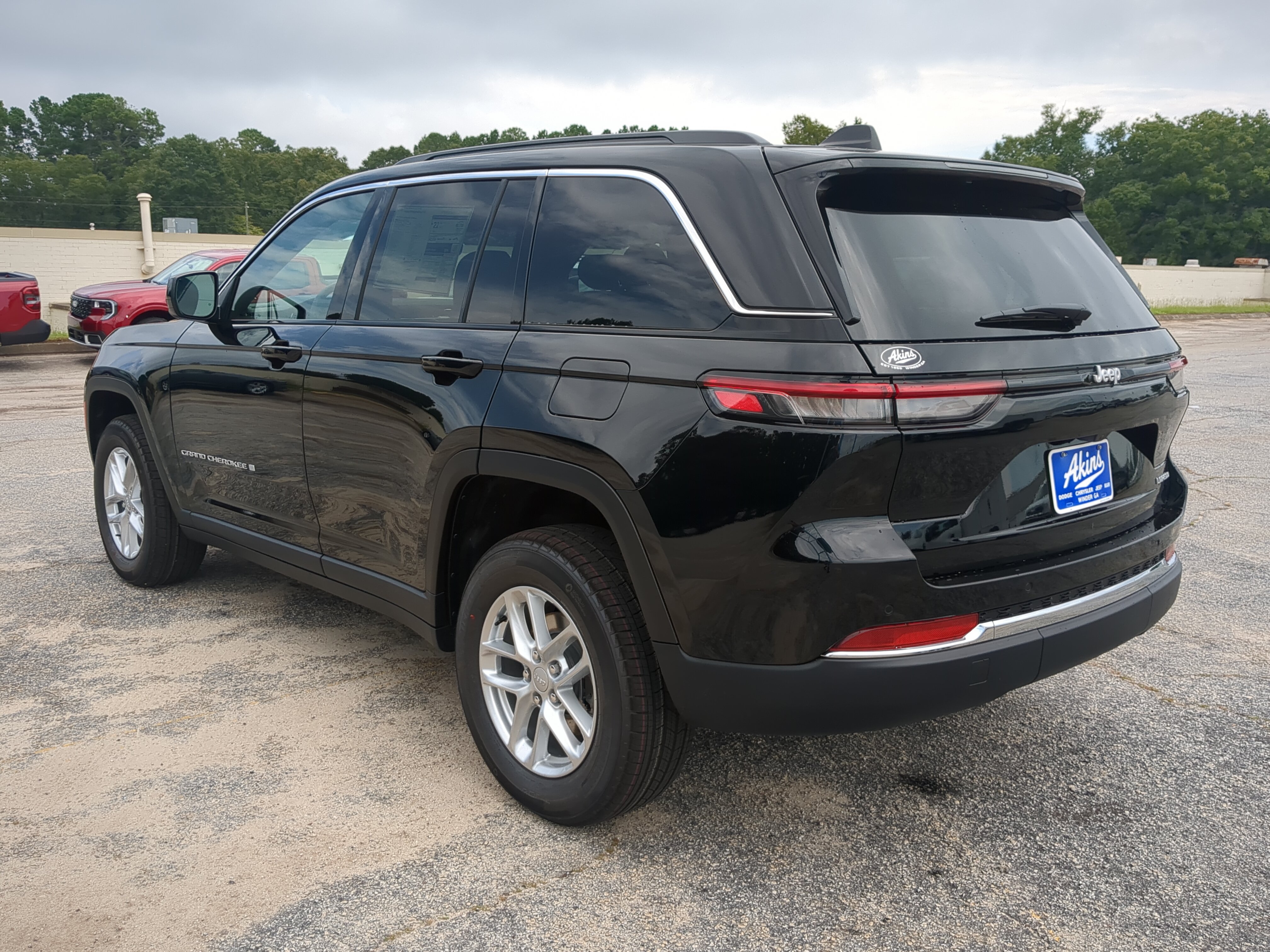 New 2026 Jeep Grand Cherokee Laredo X RWD image 5