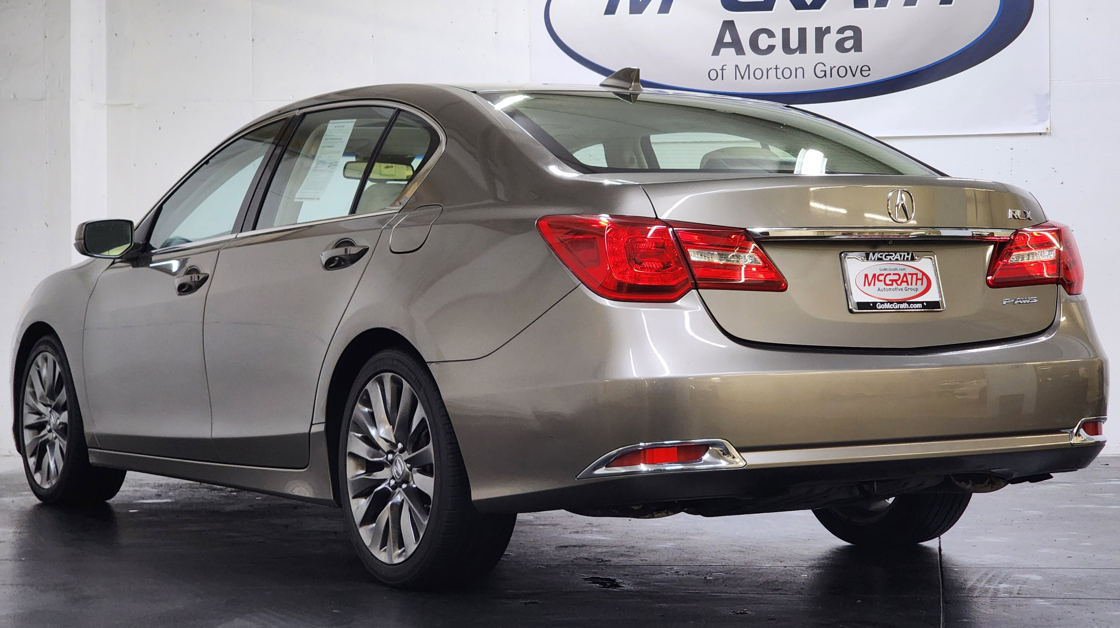 Used 2017 Acura RLX w/ Technology Package image 9