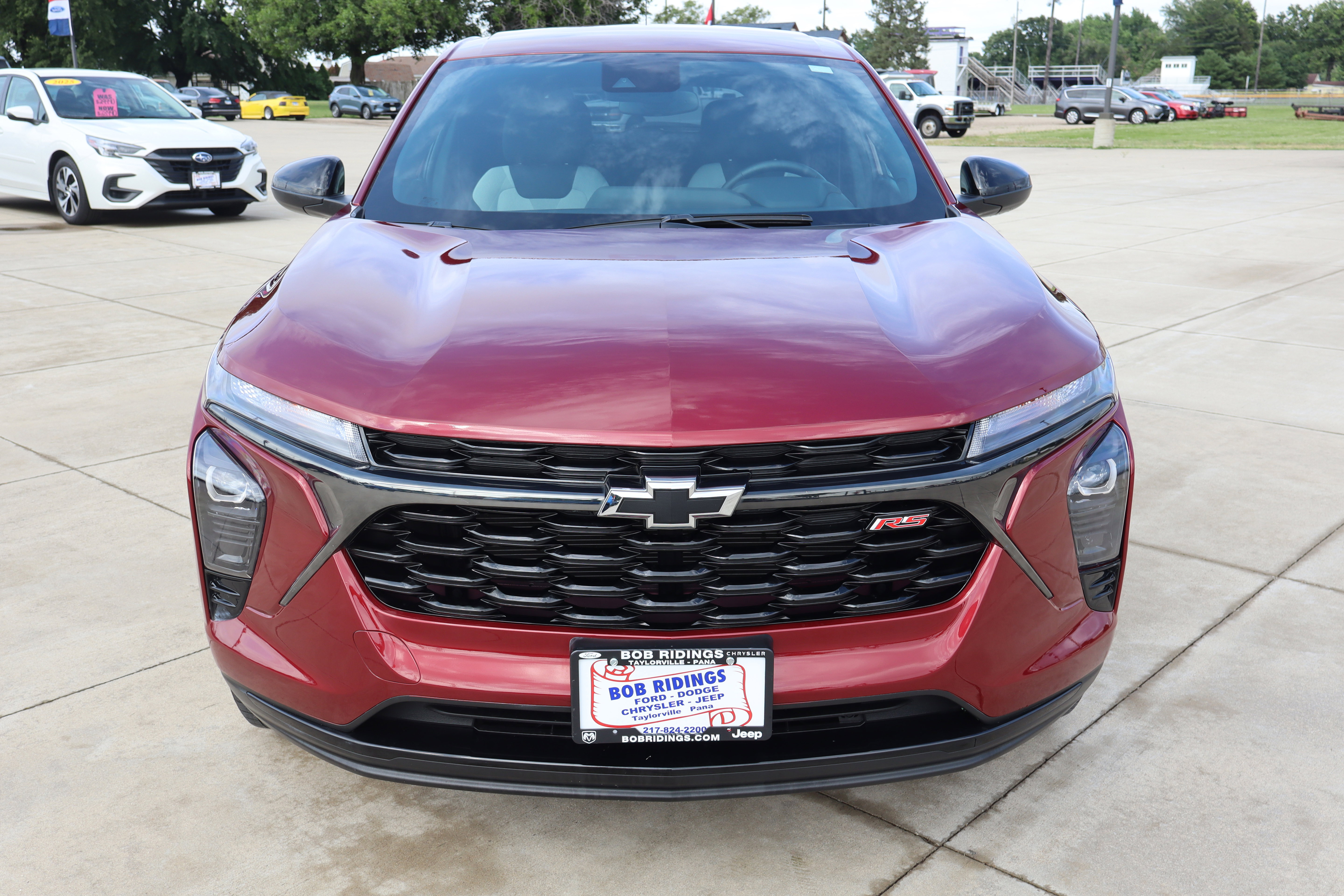 Used 2024 Chevrolet Trax RS FWD image 2