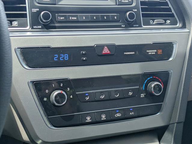 Used 2015 Hyundai Sonata SE FWD image 13