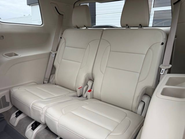 Used 2023 GMC Acadia Denali w/ Denali Ultimate Package image 25