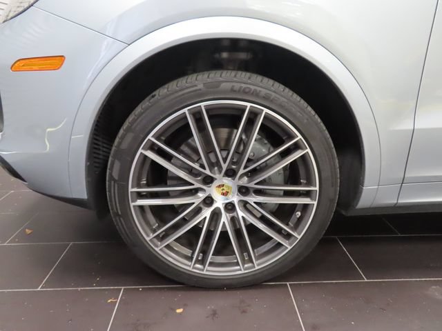Used 2022 Porsche Cayenne S AWD/4WD image 13