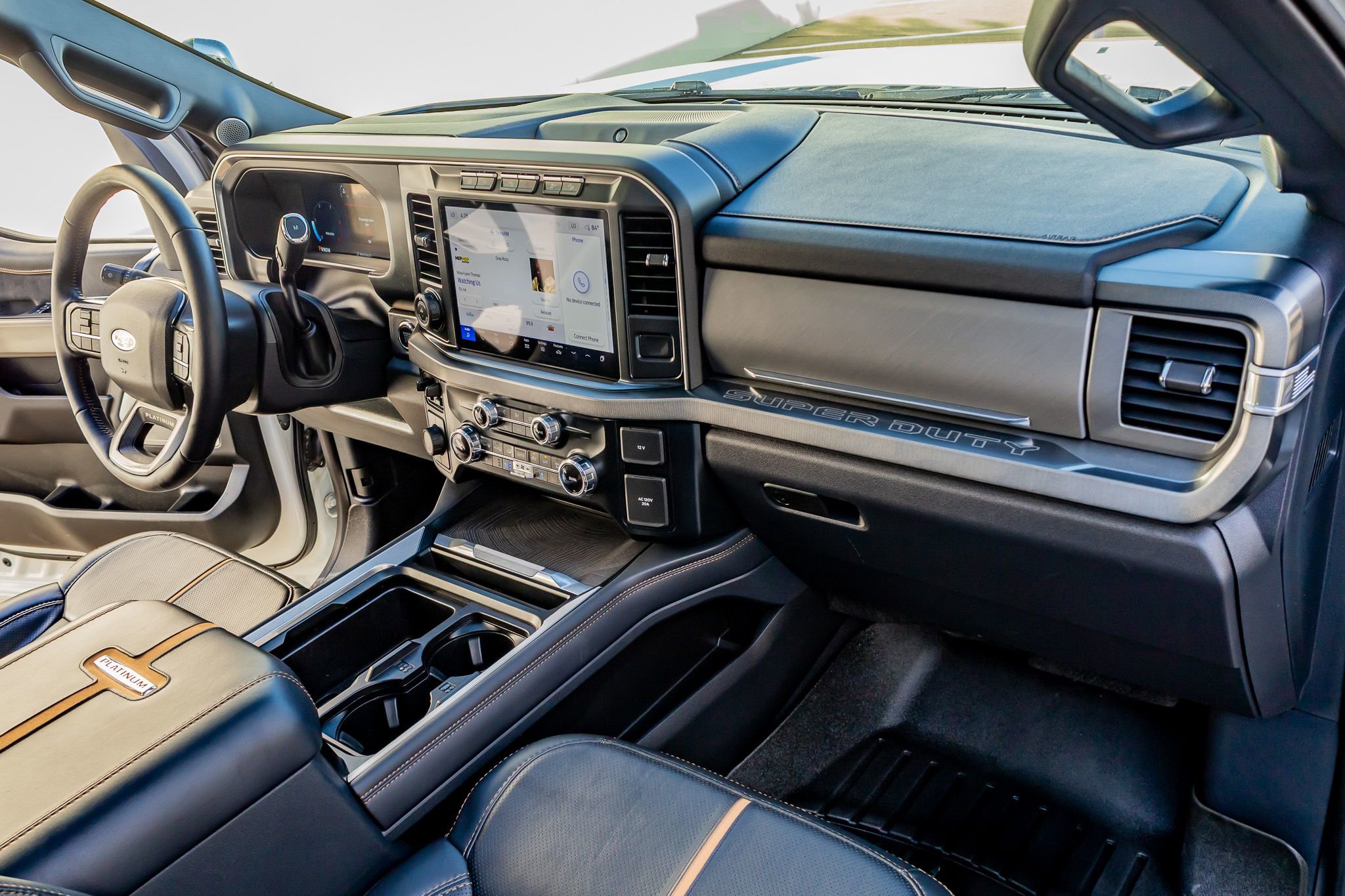 Used 2024 Ford F350 Platinum image 17