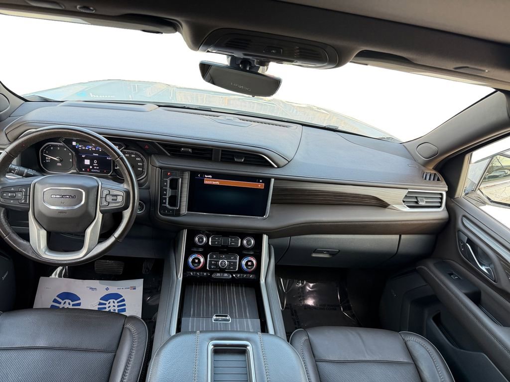 Used 2021 GMC Yukon Denali w/ Denali Premium Package image 10