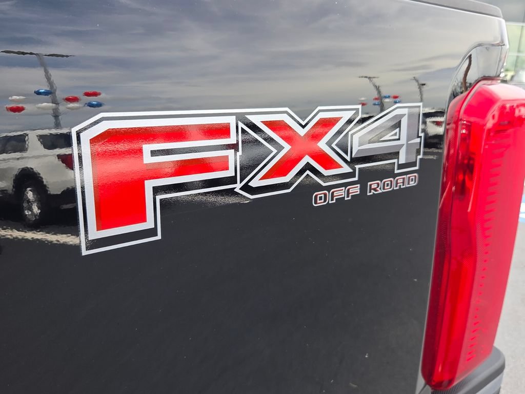 New 2026 Ford F250 XLT w/ FX4 Off-Road Package AWD/4WD image 11