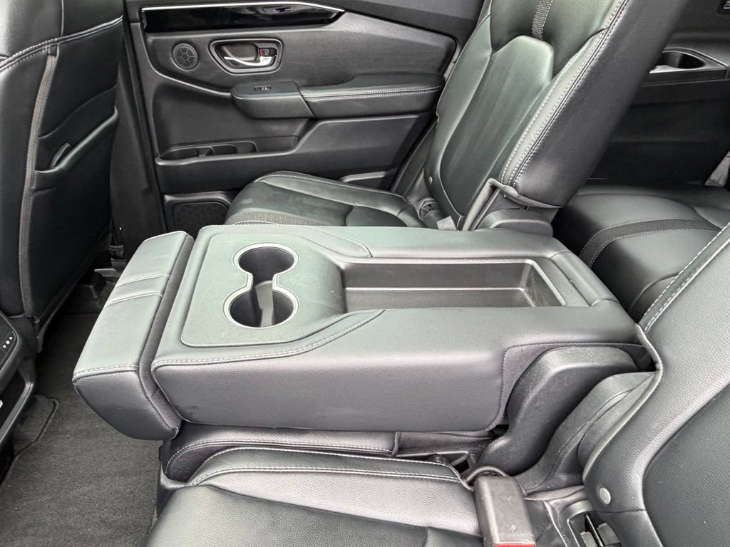 Certified 2023 Honda Pilot Touring image 20