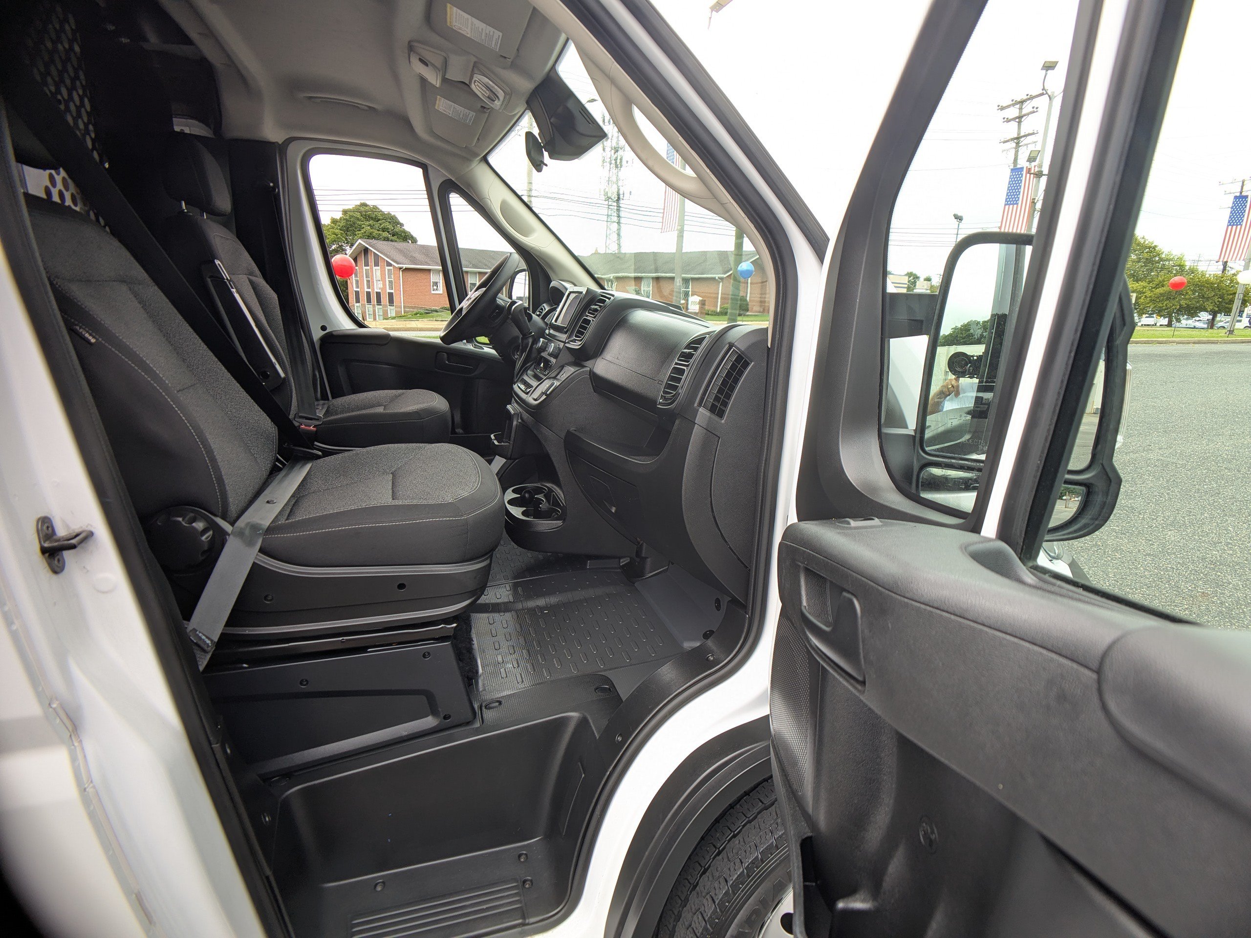 Used 2025 RAM ProMaster 2500 w/ U-Haul Equipment Group FWD image 13