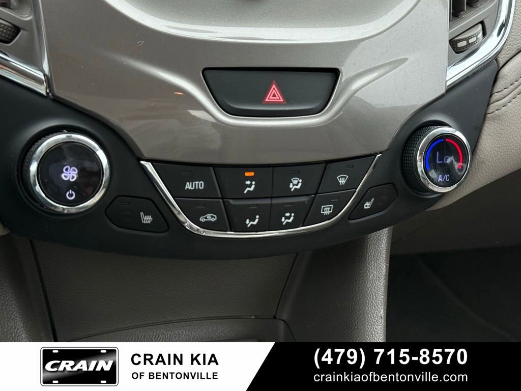 Used 2017 Chevrolet Cruze Premier w/ Enhanced Convenience Package FWD image 16