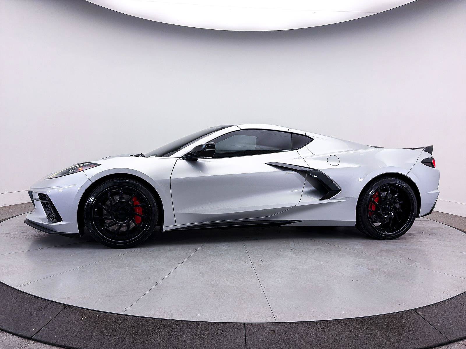Used 2020 Chevrolet Corvette Stingray Preferred Cpe w/ 2LT Preferred Equipment Group RWD image 40