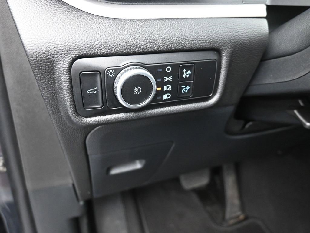 Certified 2023 Ford Explorer XLT w/ Equipment Group 202A image 13