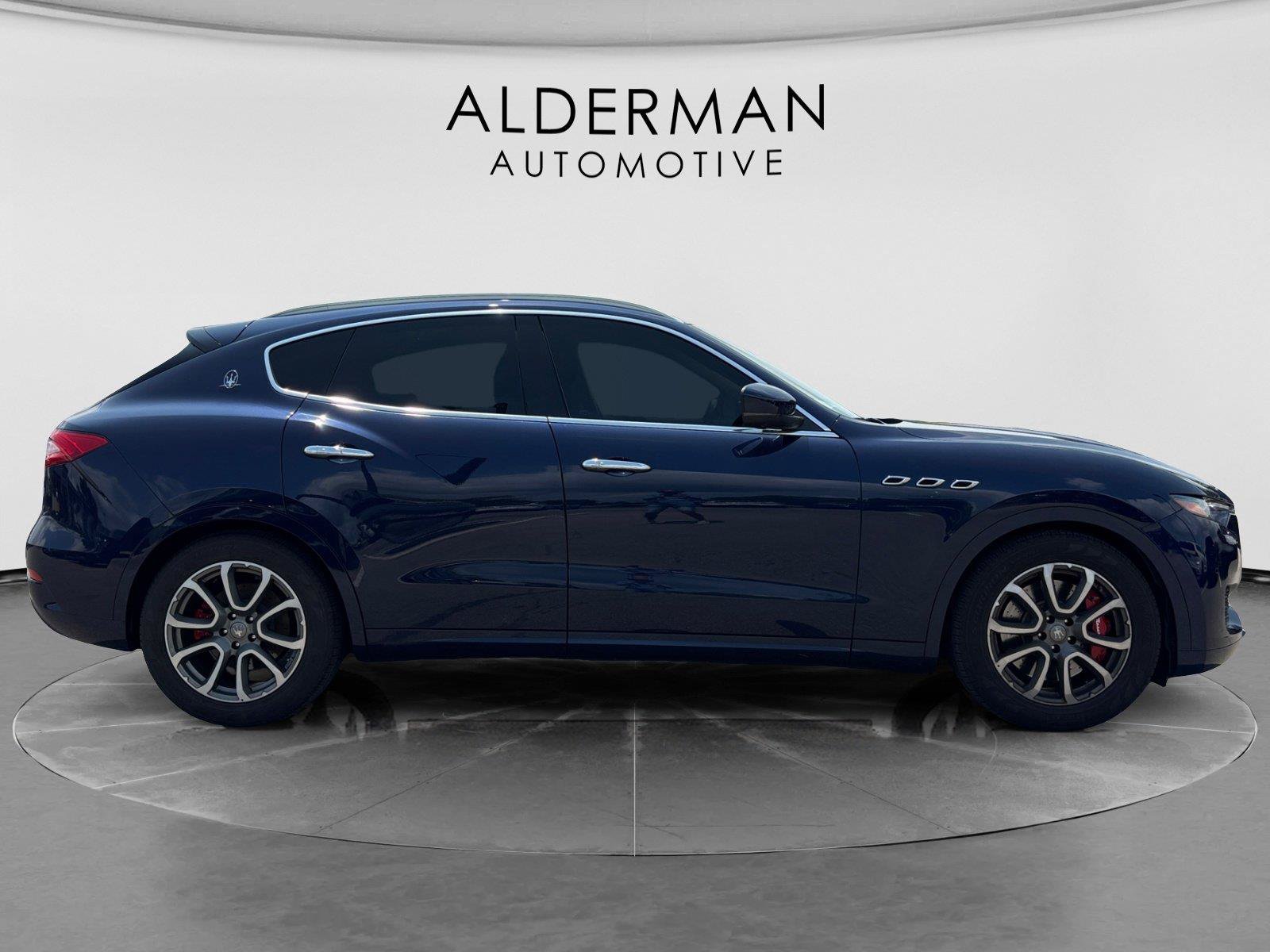 Used 2017 Maserati Levante S AWD/4WD image 6