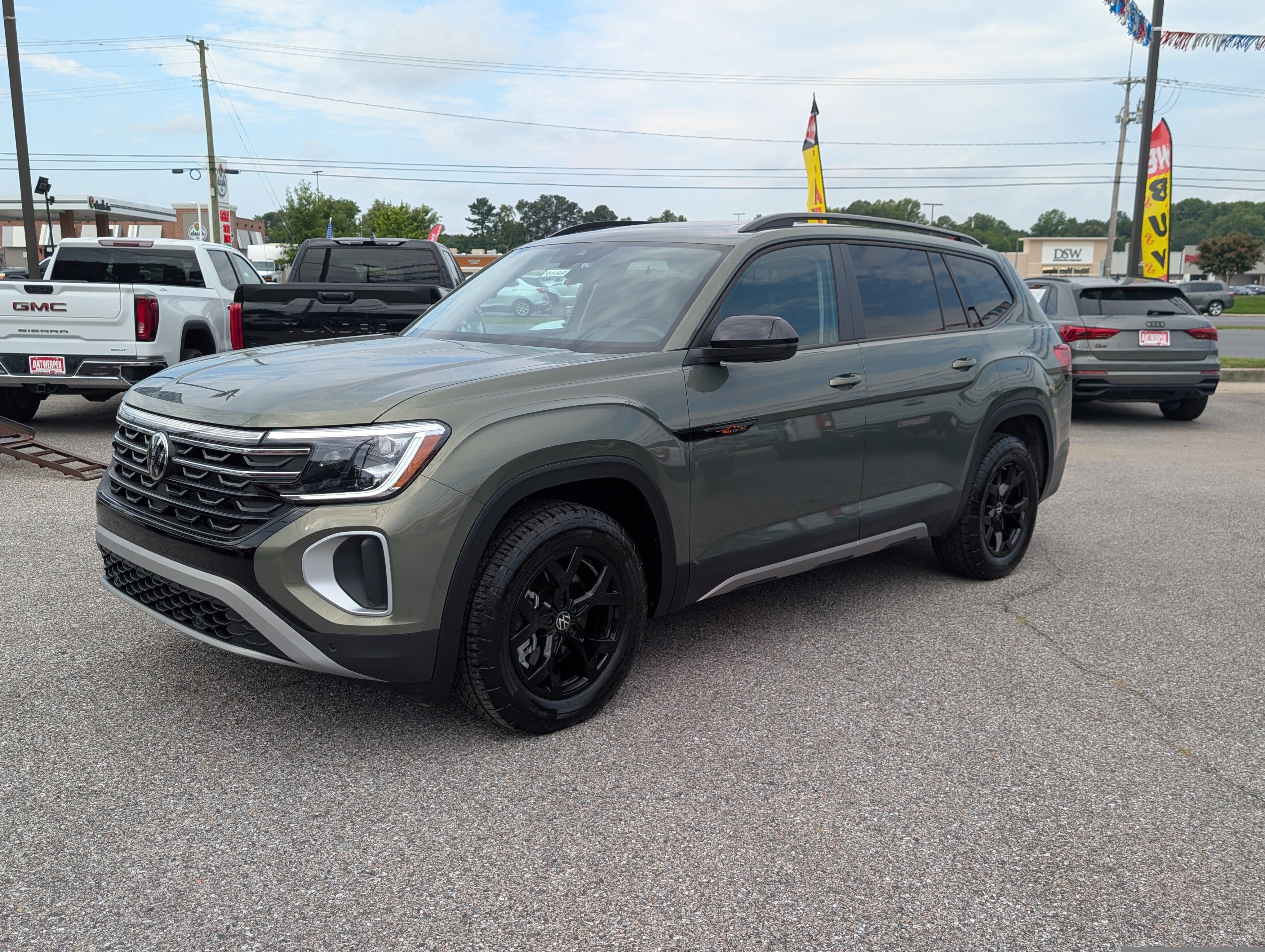 Used 2026 Volkswagen Atlas Peak Edition AWD/4WD image 7