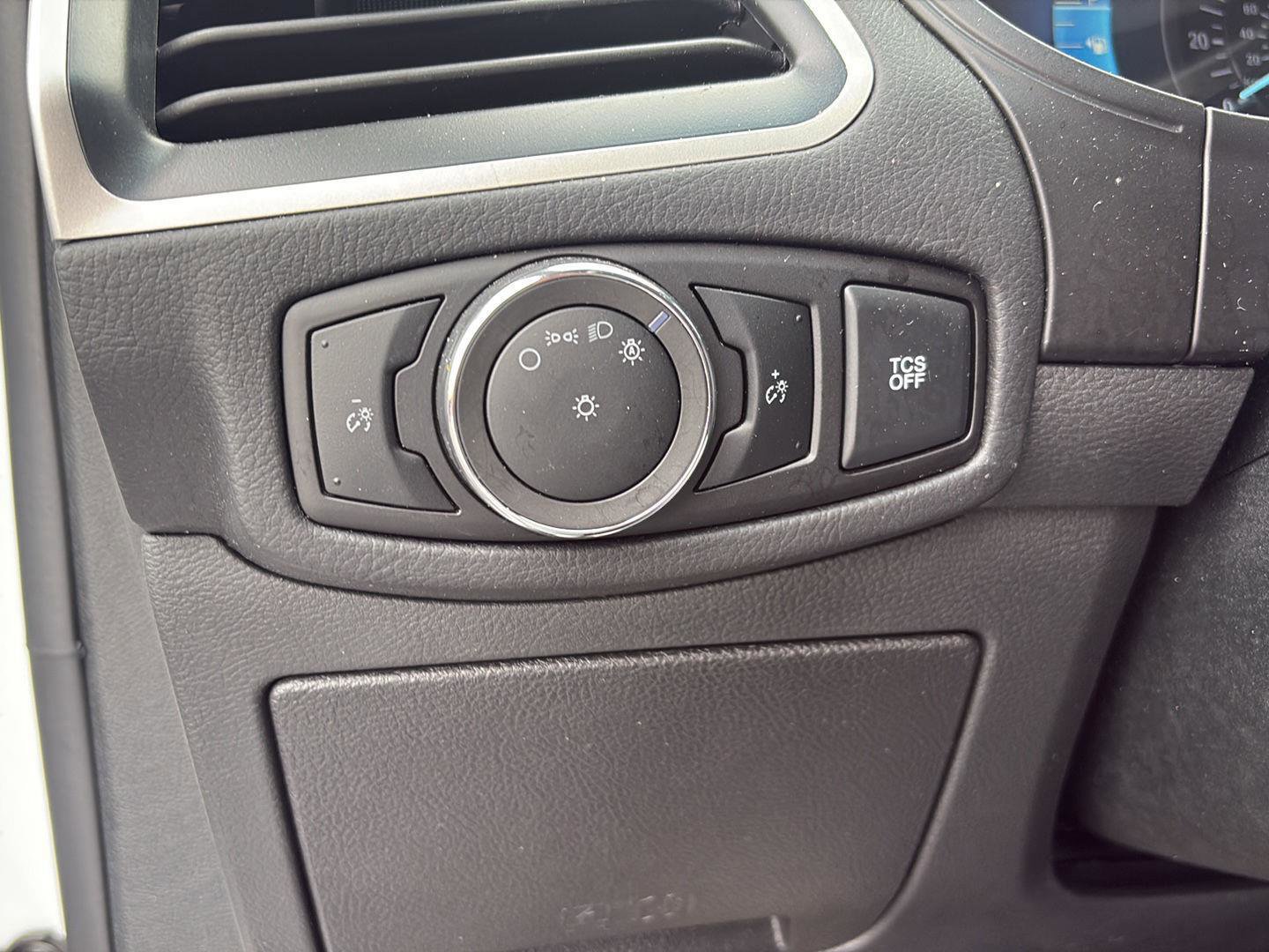 Used 2024 Ford Edge SEL image 20