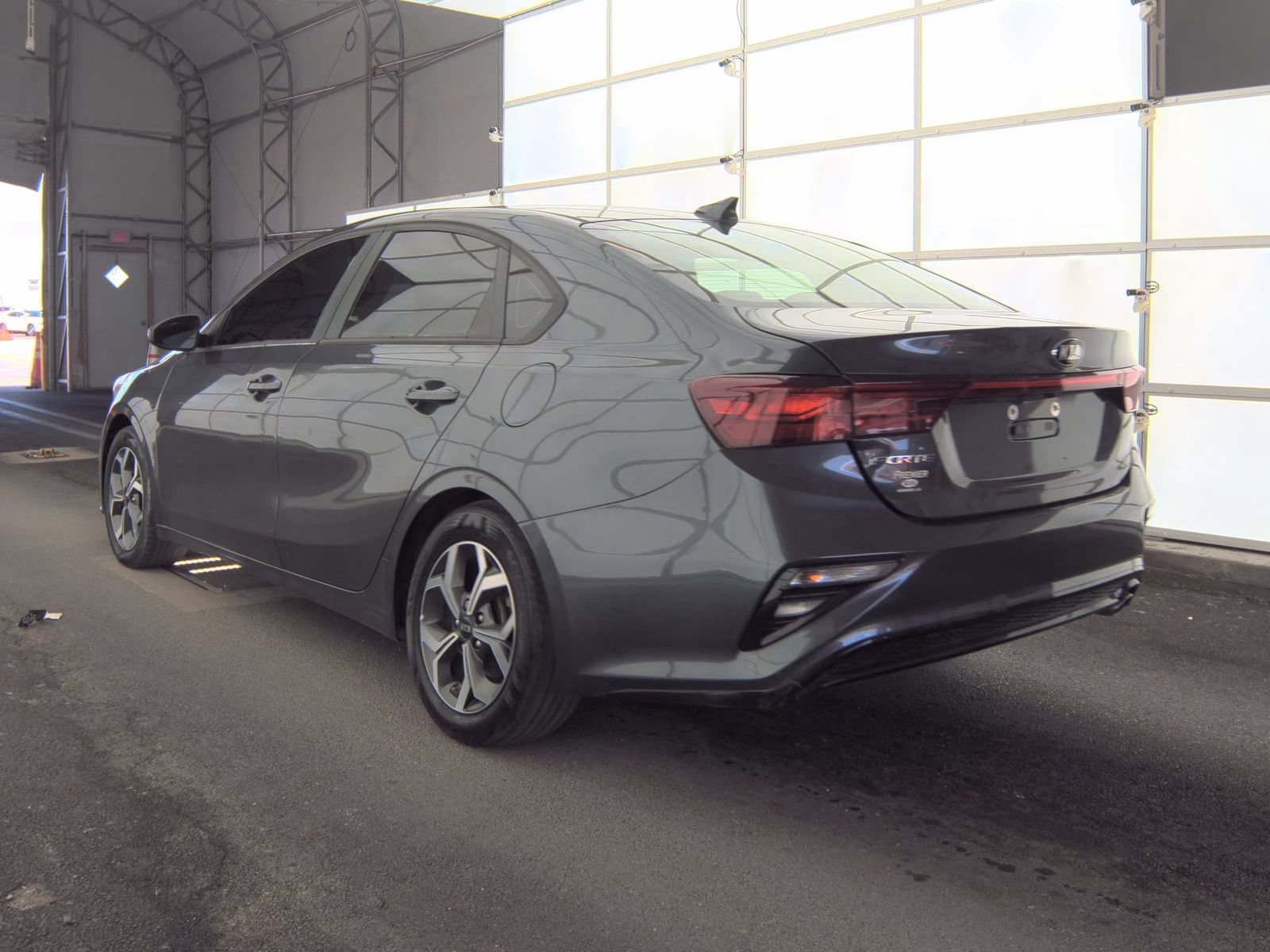 Used 2021 Kia Forte LXS FWD image 6