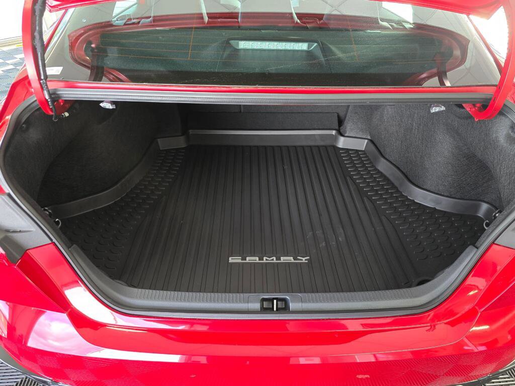 Used 2026 Toyota Camry Hybrid image 15