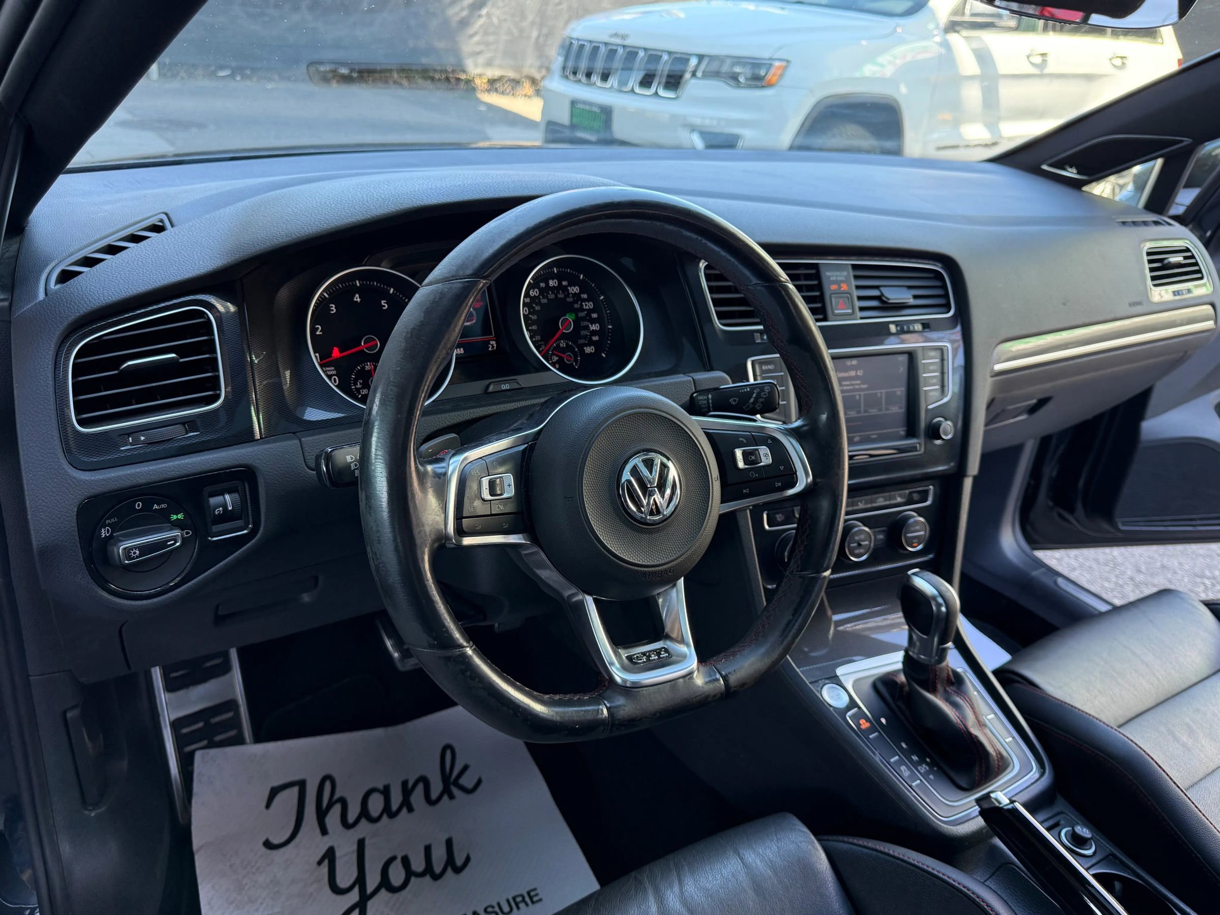 Used 2017 Volkswagen GTI SE image 9