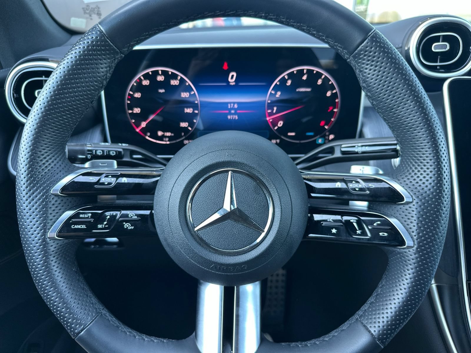 Used 2026 Mercedes-Benz GLC 300 image 26
