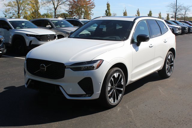 New 2026 Volvo XC60 B5 Plus w/ Protection Package Premier image 7