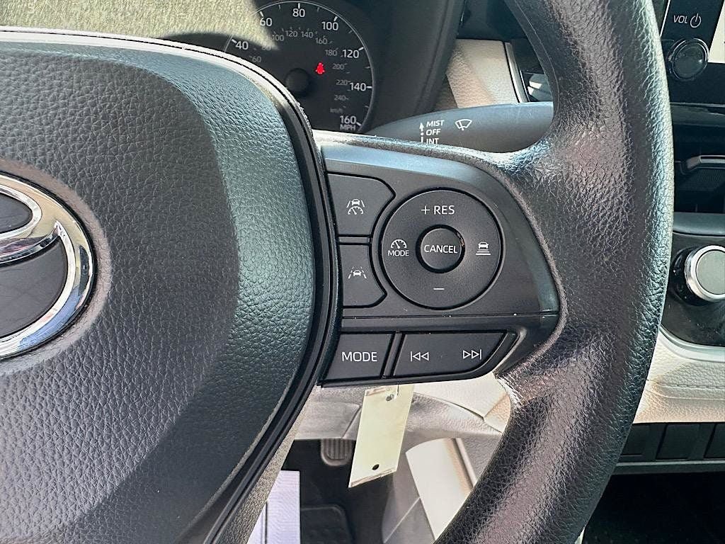 Certified 2024 Toyota Corolla Cross L FWD image 20