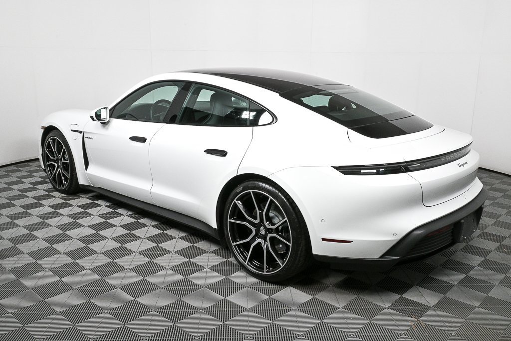 Certified 2025 Porsche Taycan image 3
