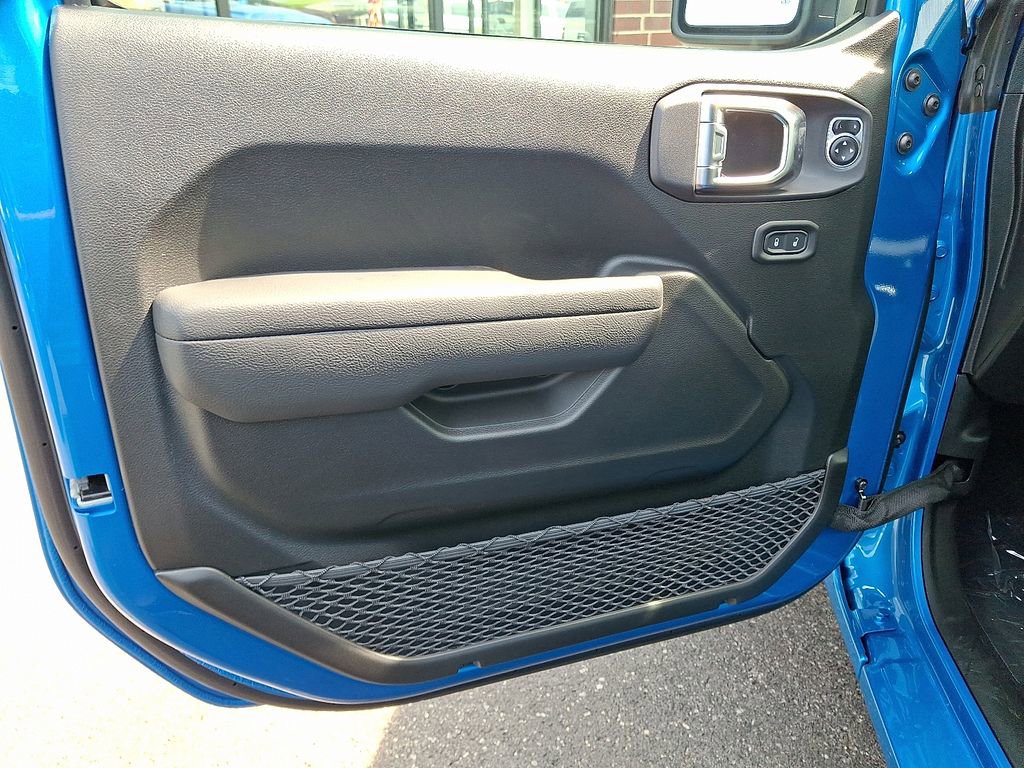 New 2025 Jeep Wrangler Sport S image 10