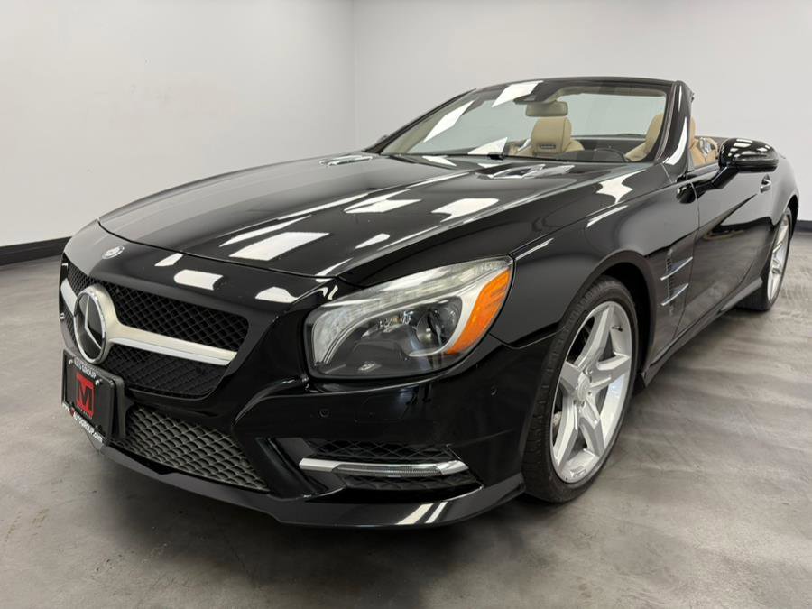 Used 2013 Mercedes-Benz SL 550 image 2