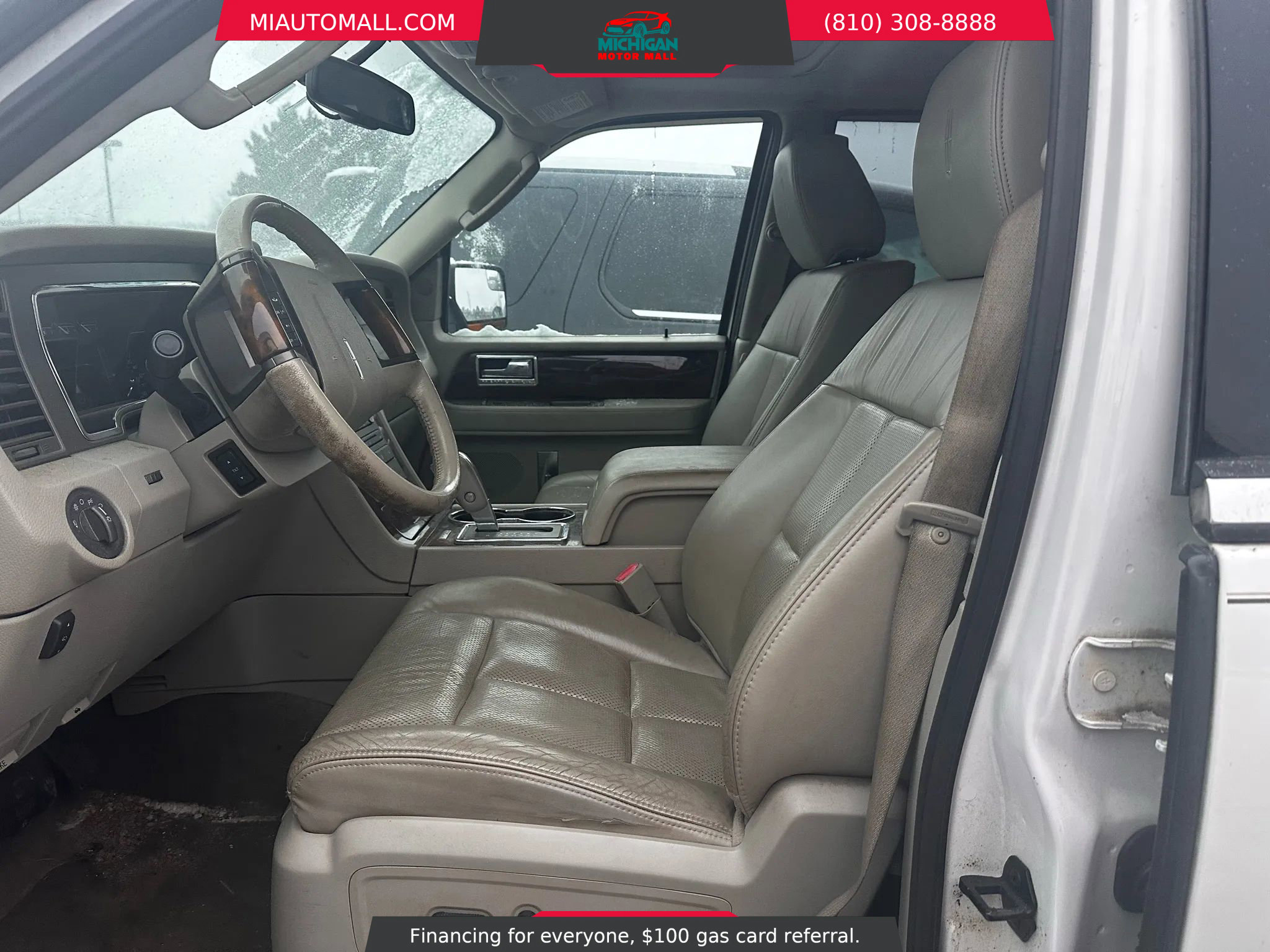 Used 2012 Lincoln Navigator 4WD image 9