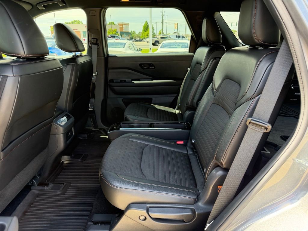 Used 2024 Nissan Pathfinder Rock Creek AWD/4WD image 14