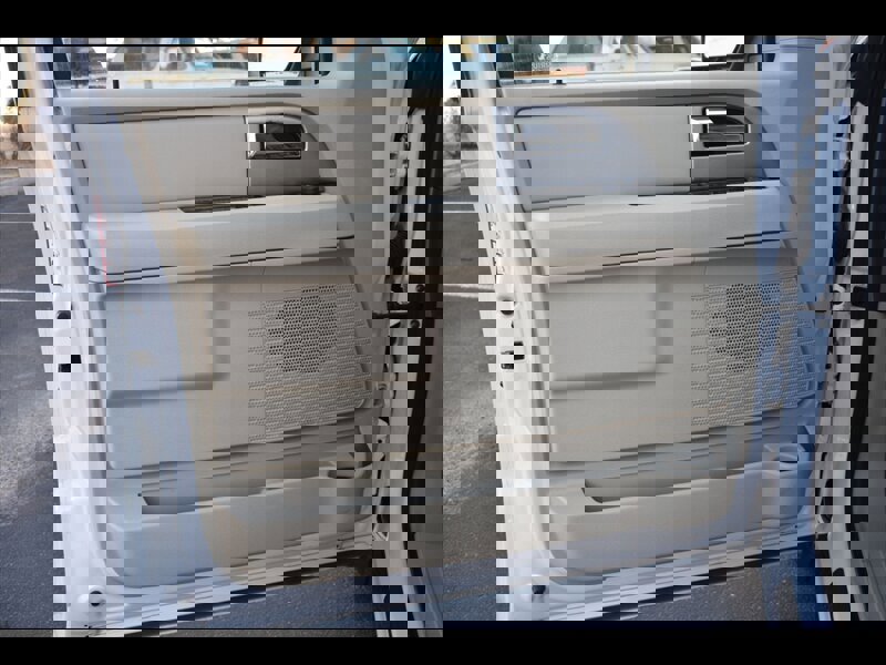 Used 2017 Ford Expedition Limited w/ Equipment Group 301A image 20