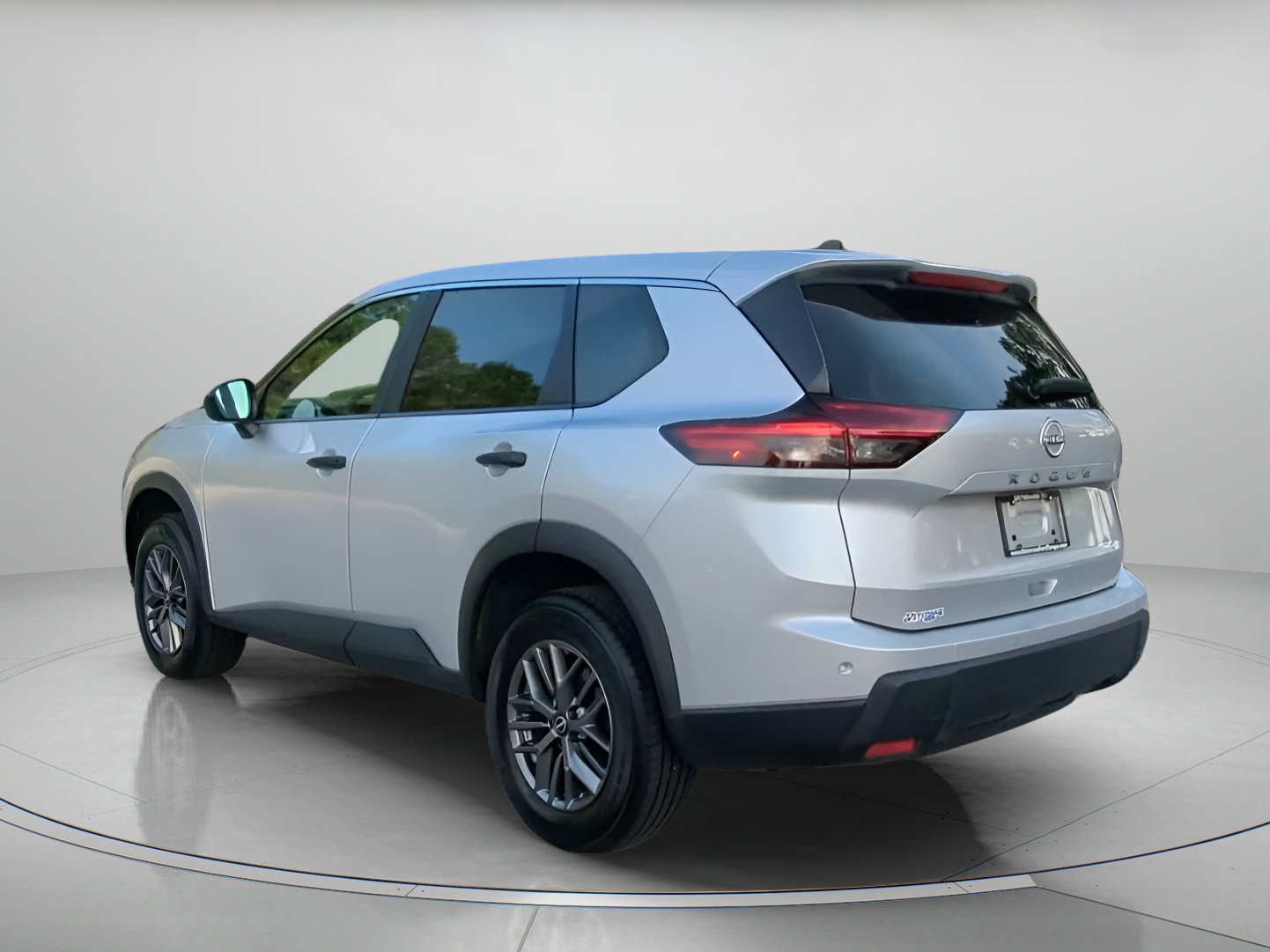Used 2024 Nissan Rogue S FWD image 20