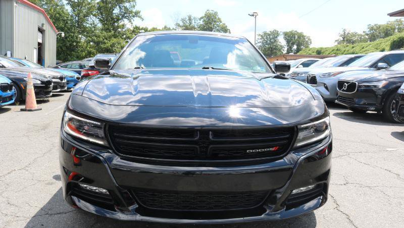 Used 2019 Dodge Charger SXT AWD/4WD image 2