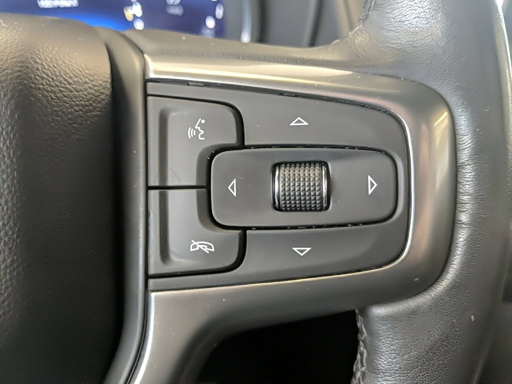 Used 2022 Chevrolet Suburban Z71 w/ Luxury Package image 22