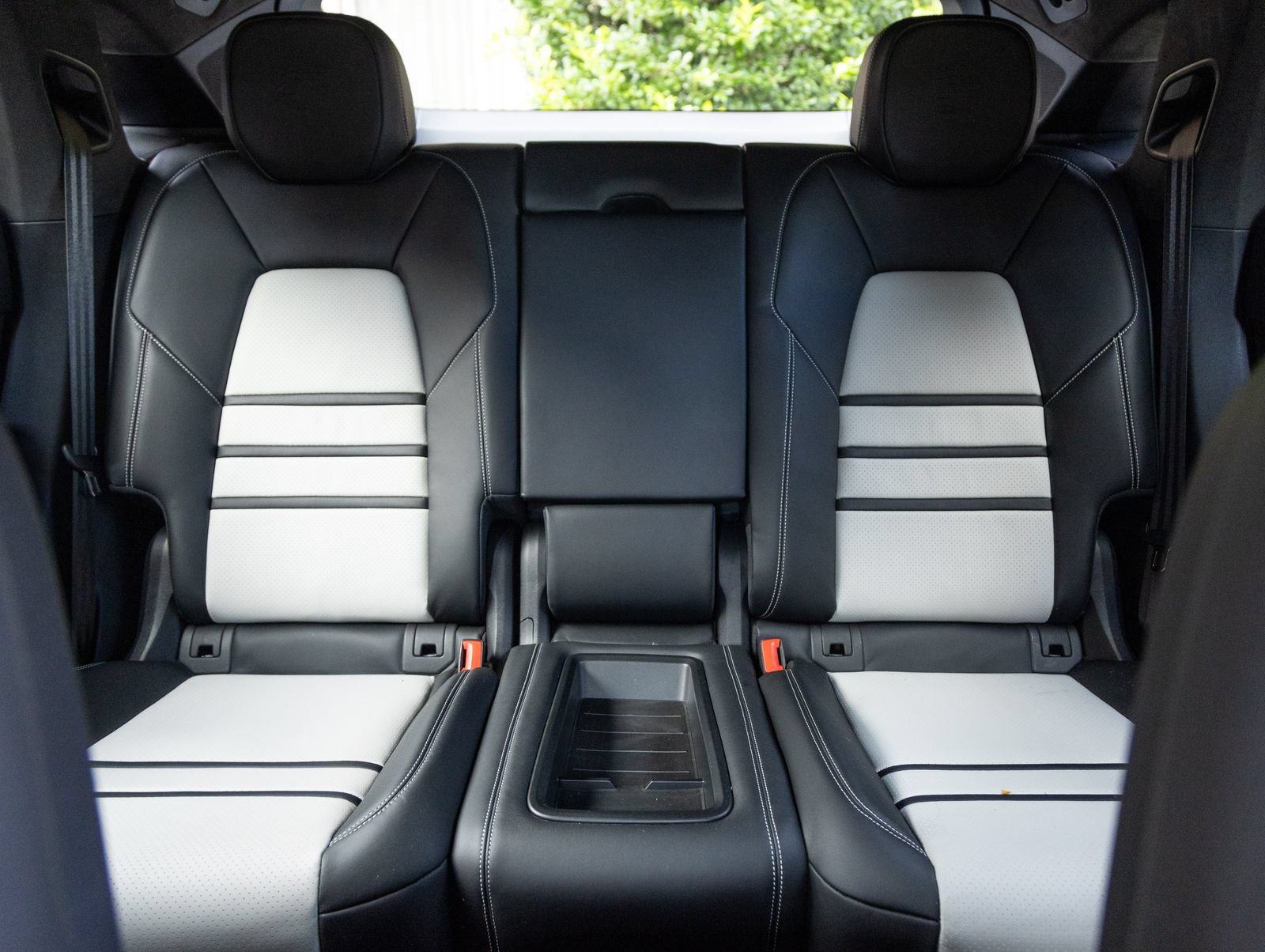 Certified 2025 Porsche Cayenne Turbo GT AWD/4WD image 27