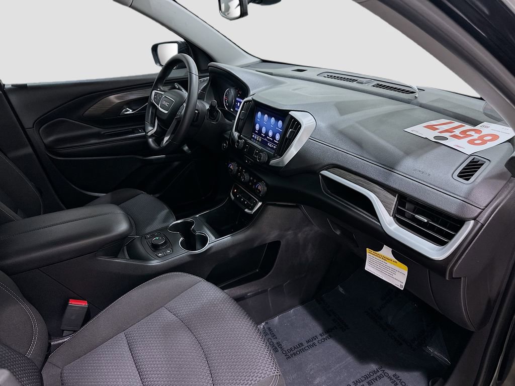 Used 2024 GMC Terrain SLE w/ Driver Convenience Package FWD image 29