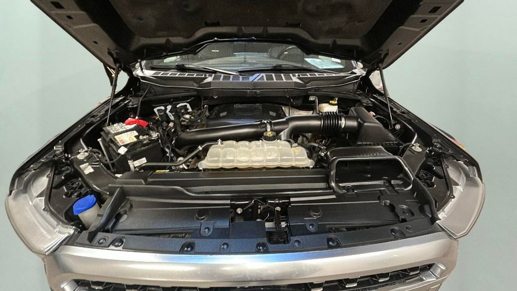 Used 2023 Ford F150 Platinum image 18