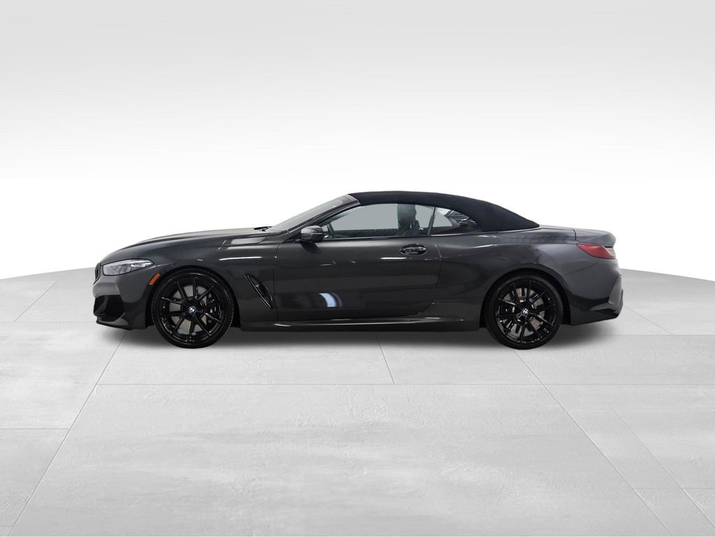 Used 2022 BMW M850i xDrive Convertible image 2